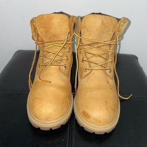 Timberline boots juniors size (M4)